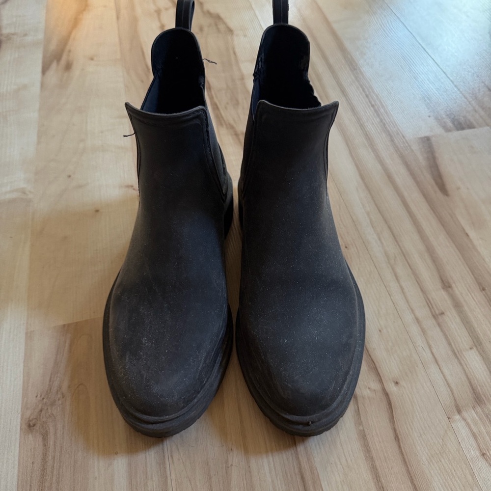 Black Chelsea Rain Boots